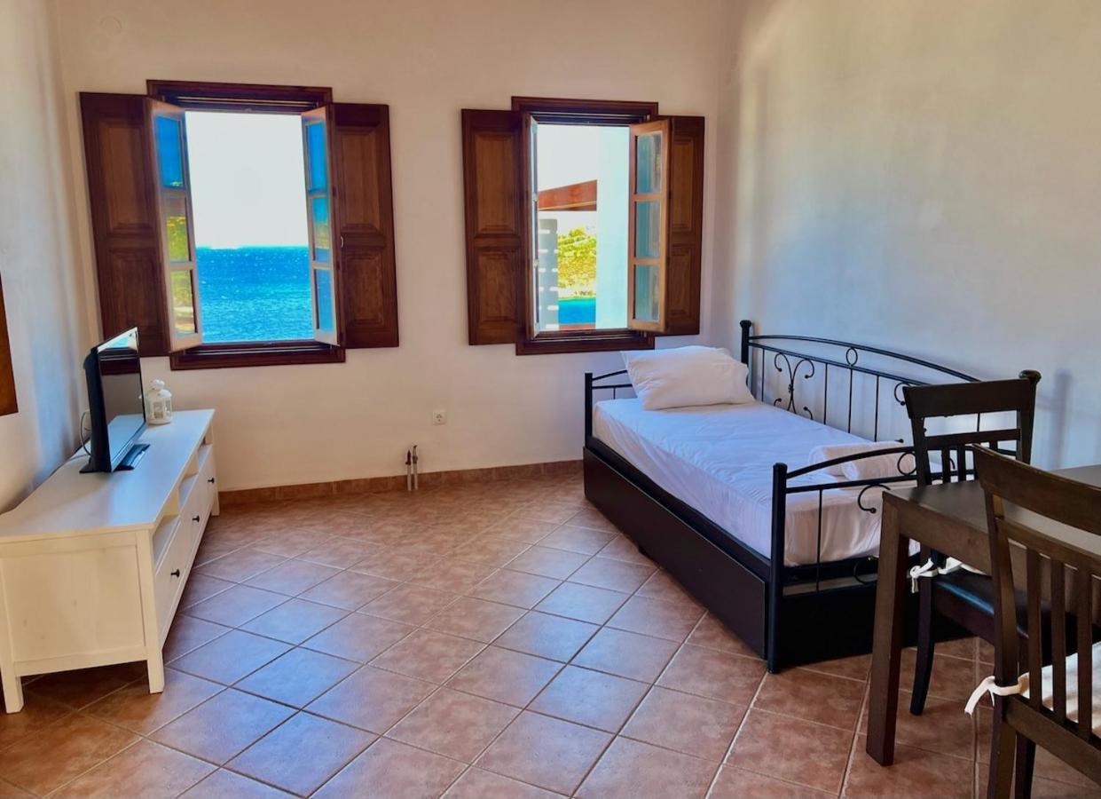 Litois Houses Patmos Sapsila Экстерьер фото